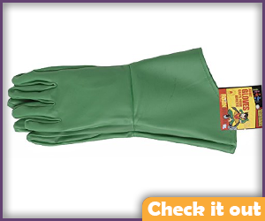 Flat Green Gauntlet Gloves.