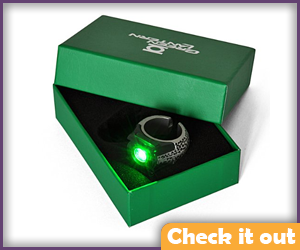 Green Lantern Light-Up Ring.